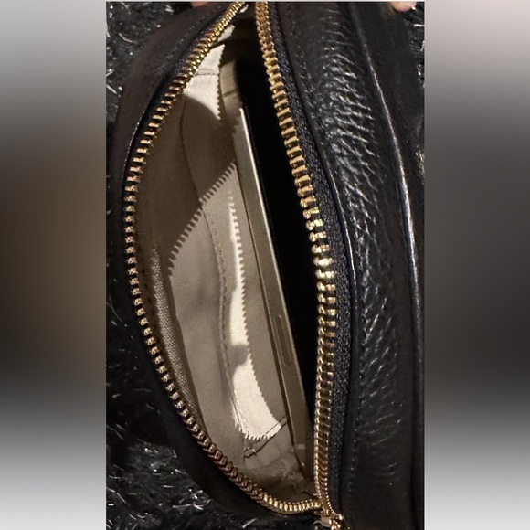 ⭐️HP🖤Valentino by Mario Nina Rock Crossbody Bag NWT - Picture 14 of 15